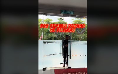 POV: Pembeli datang ke pejabat