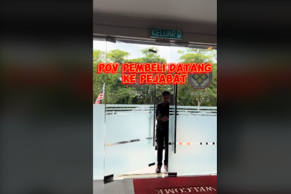 POV: Pembeli datang ke pejabat