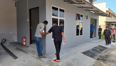 Kerja-kerja pemeriksaan bangunan tambahan 1