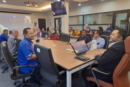 2-2 Selamat Datang kepada YBhg. Datuk