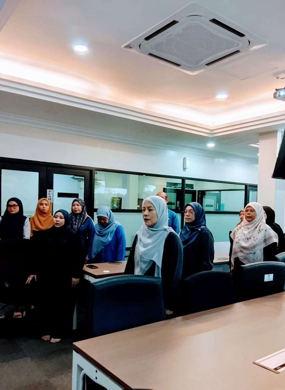Nyanyian lagu Negaraku, Melaka Maju Jaya, Pertam Gemilang dan Ikrar Rukun Negara 3