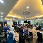 Nyanyian lagu Negaraku, Melaka Maju Jaya, Pertam Gemilang dan Ikrar Rukun Negara pada setiap hari Isnin 2