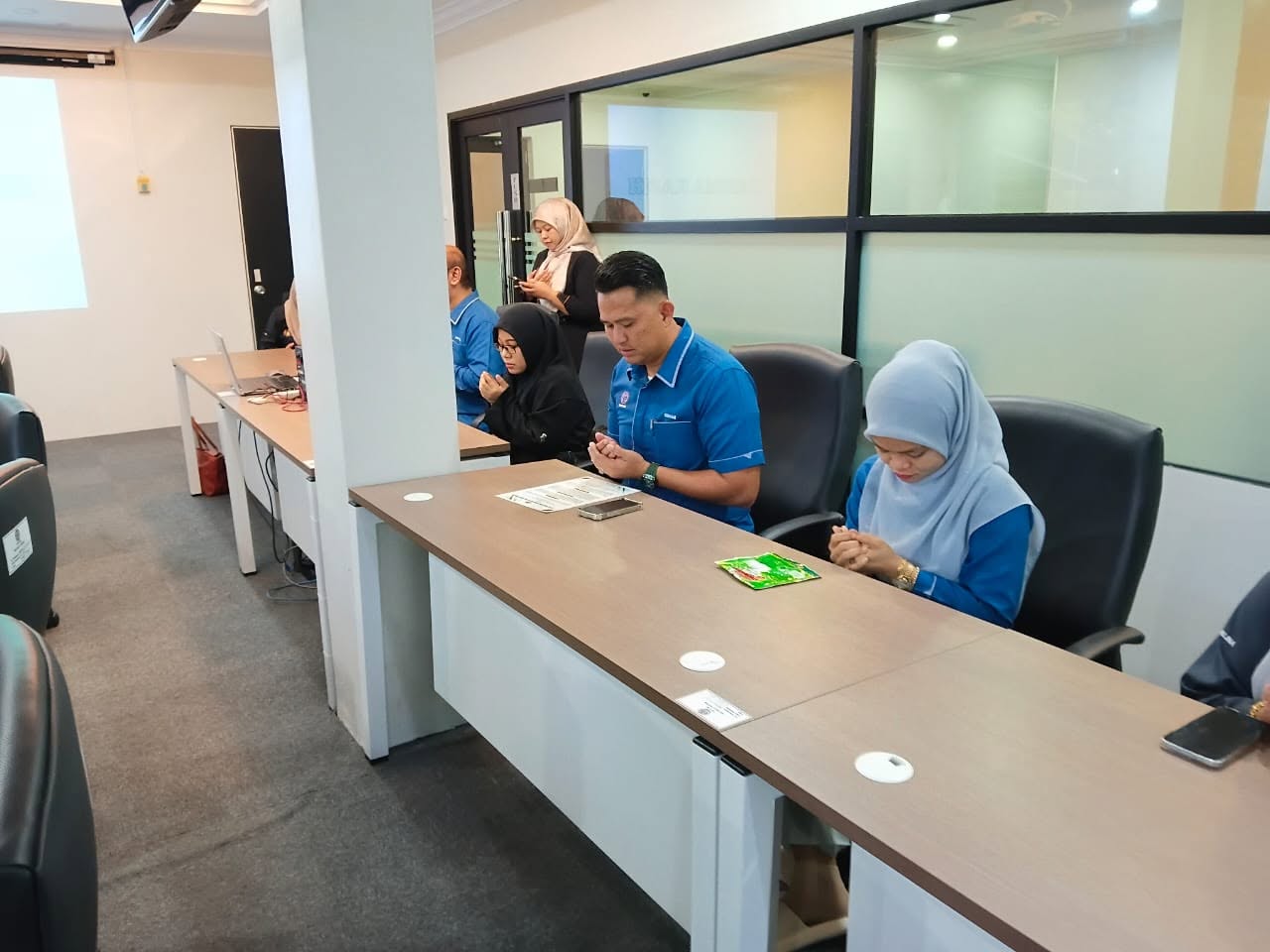 Nyanyian lagu Negaraku, Melaka Maju Jaya, Pertam Gemilang dan Ikrar Rukun Negara 2