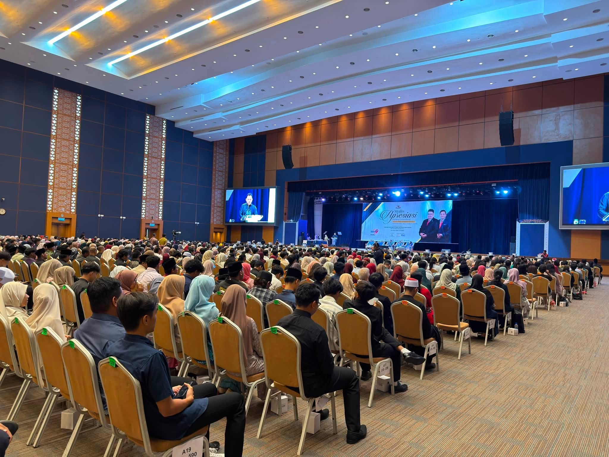 Majlis Anugerah Pelajar Cemerlang STAM, STPM, SPM & Huffaz Kerajaan Negeri Melaka Tahun 2025 2