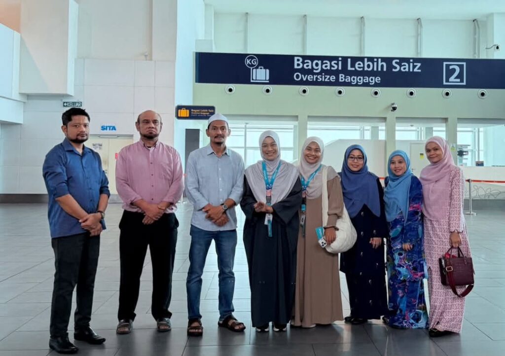 Selamat menunaikan ibadah Umrah buat Pn Siti Hawa