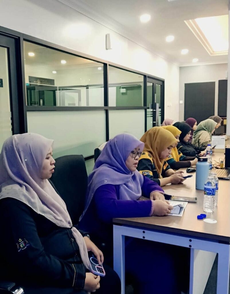 Pembudayaan nyanyian lagu Negaraku, Melaka Maju Jaya, Pertam Gemilang dan Ikrar Rukun Negara serta Bacaan Doa Dan bacaan Yassin 3